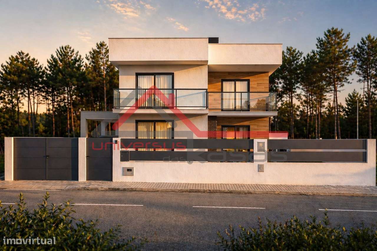 Moradias Geminadas V4 Com Piscina Fernao Ferro