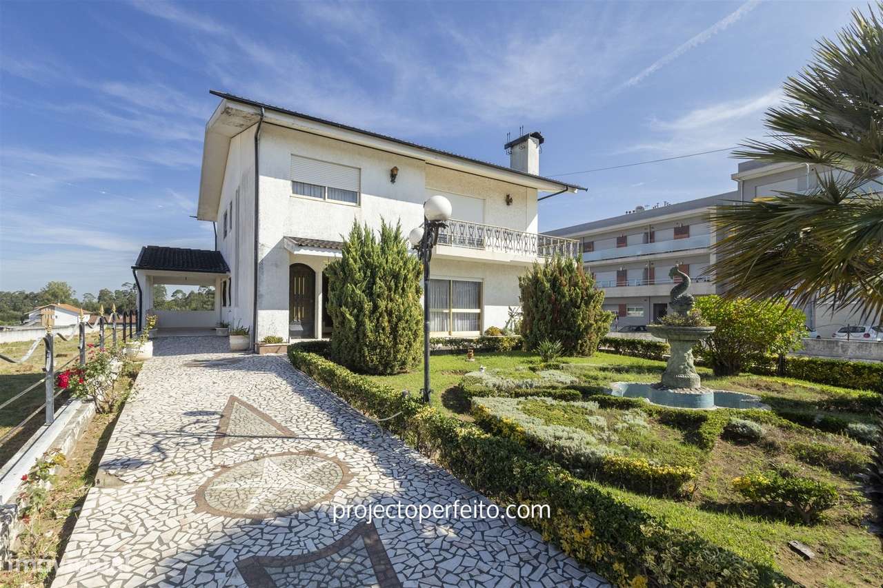 Moradia Isolada T4 Venda em Nogueira da Regedoura,Santa Maria da Feira - Grande imagem: 2/32