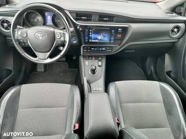 Toyota Auris 1.8 L VVT-i Hybrid Sol - 8