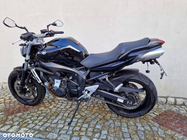 Yamaha FZ - 3