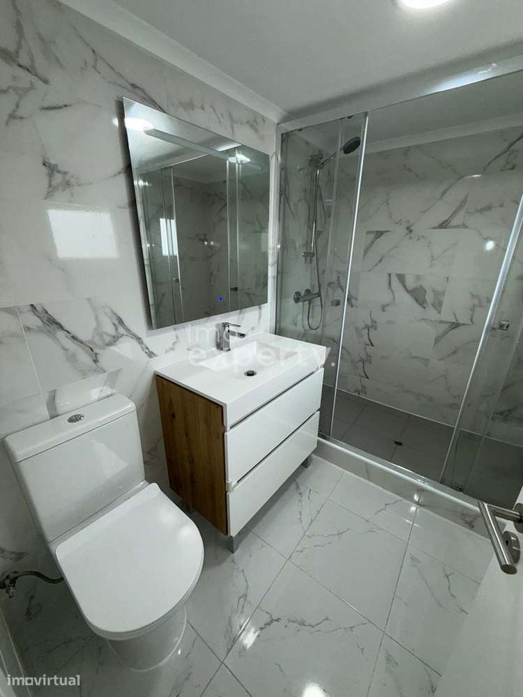 Moradia T1+2 remodelada em Alto dos Moinhos, Benavente - Grande imagem: 5/19