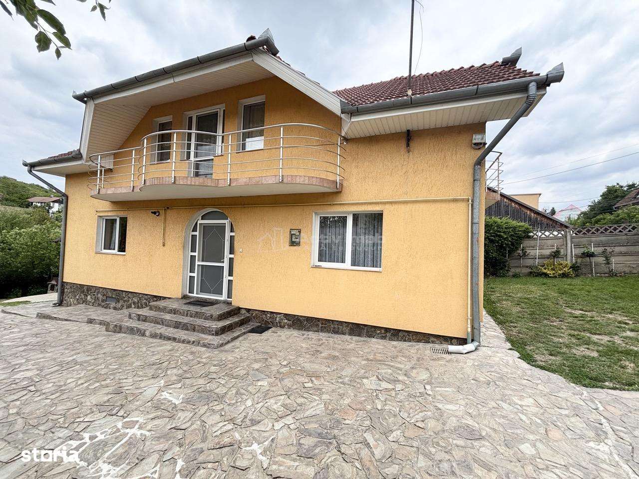 Casa - Vila - str. Piatra Craiului-18