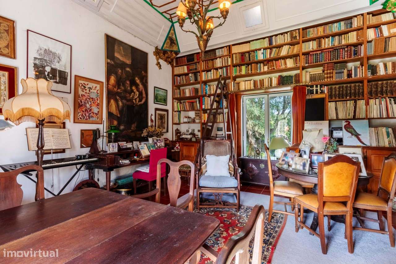 Moradia T6 c/ Terreno de 1600m2 c/ Piscina, Garagem e Anexos em Colare-59