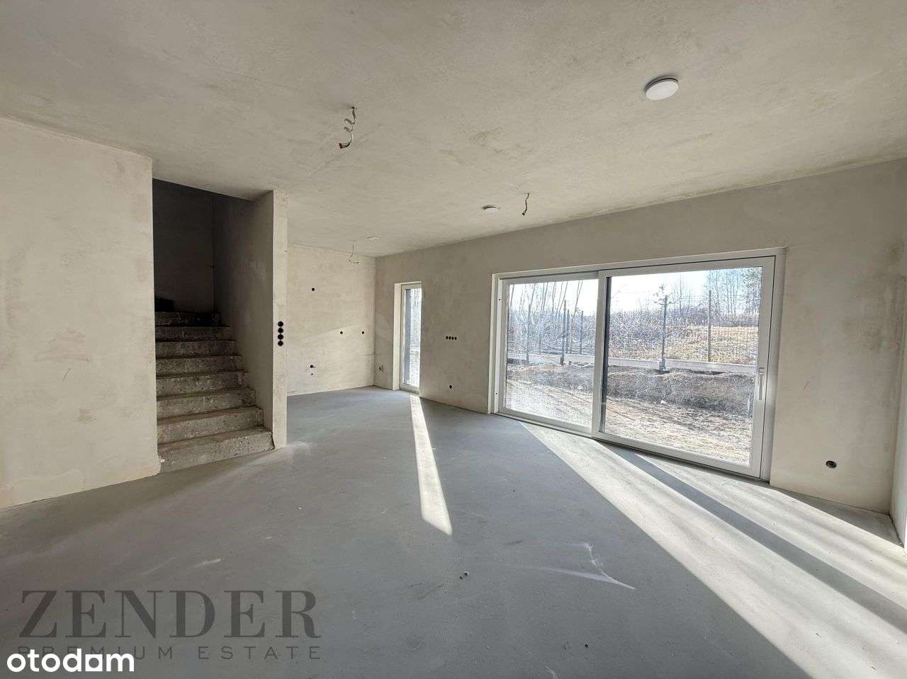 5 sypialni + salon, dostęp do kolejki miejskiej-7