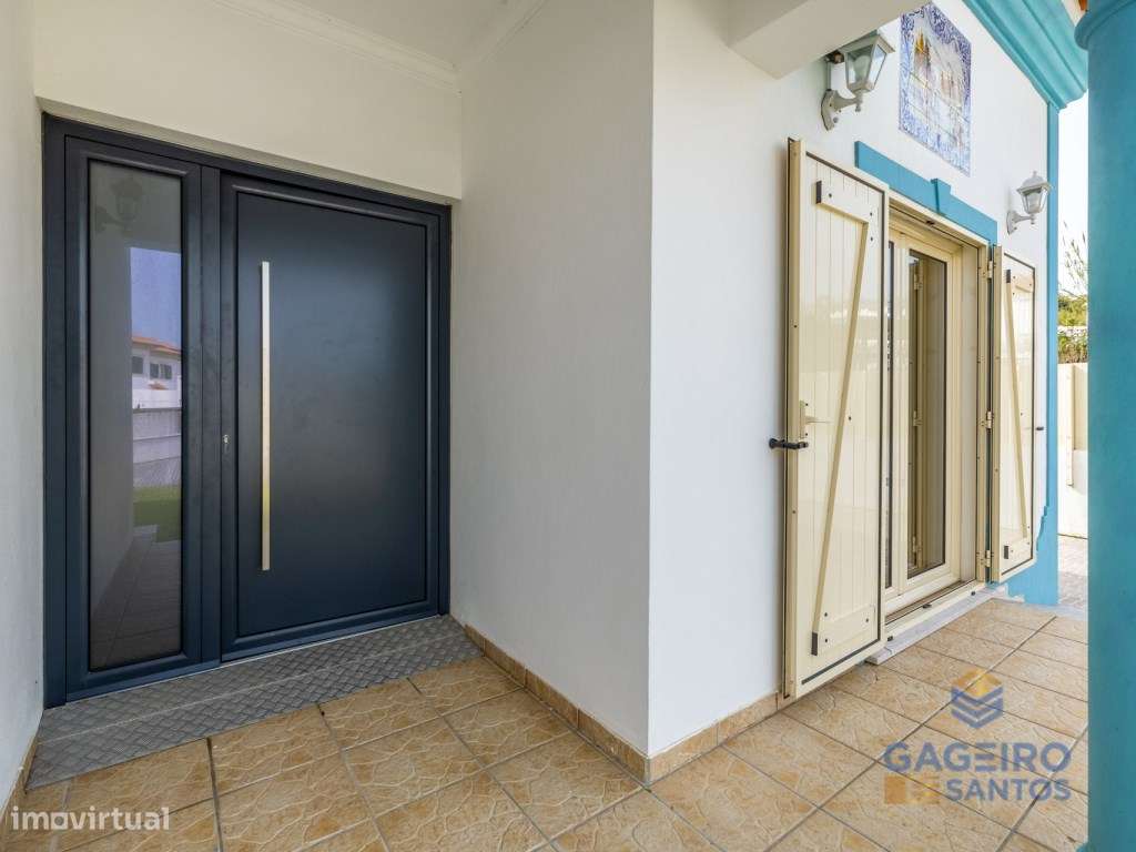 Moradia T3+3 Tradicional em Salir do Porto - A poucos minutos da praia - Grande imagem: 3/58