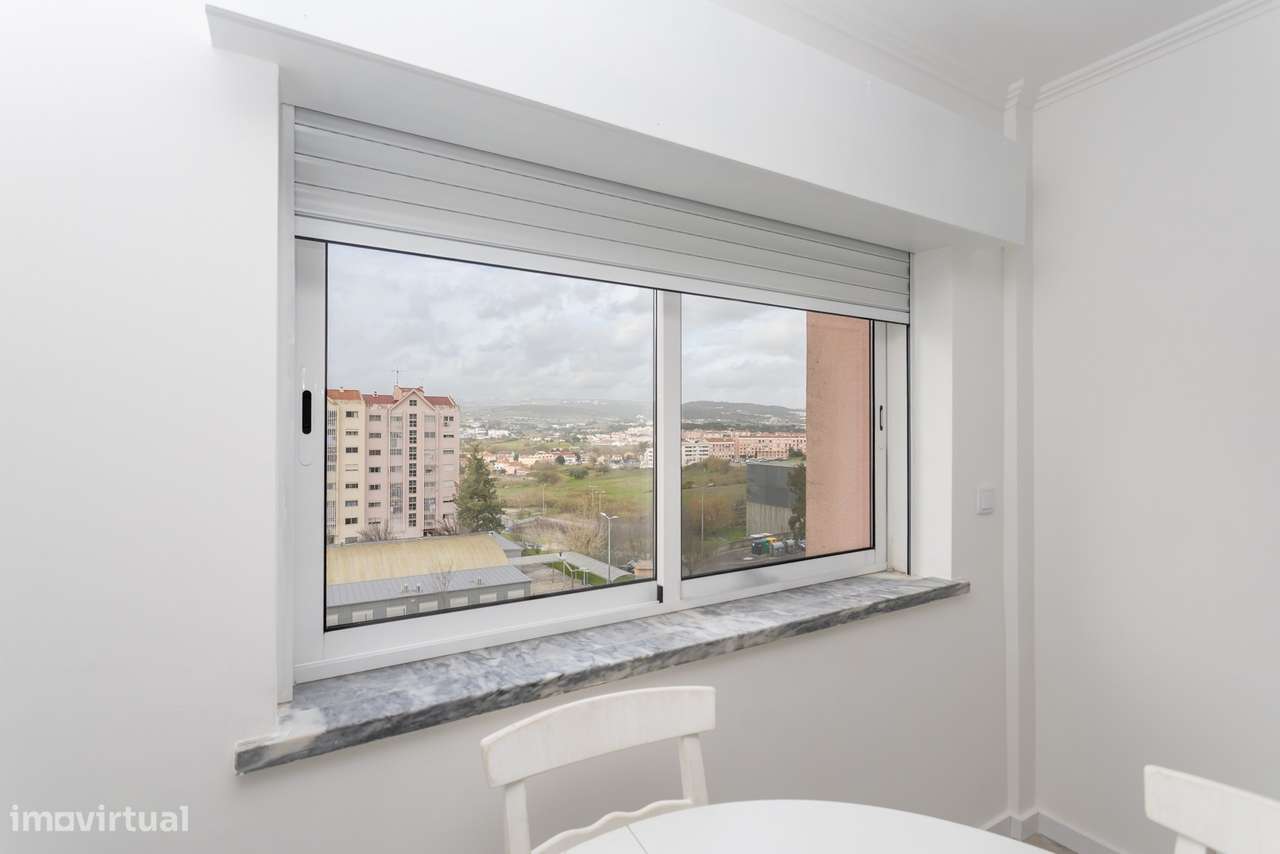 T2 Remodelado junto à Biblioteca José Saramago, em Loures - Grande imagem: 4/26