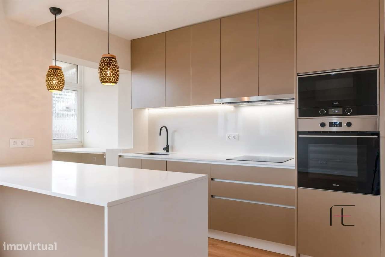 Apartamento T4, Porto, Porto-0