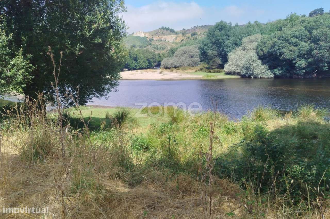 TERRENO COM FRENTE DE RIO - MONDEGO - Grande imagem: 5/18