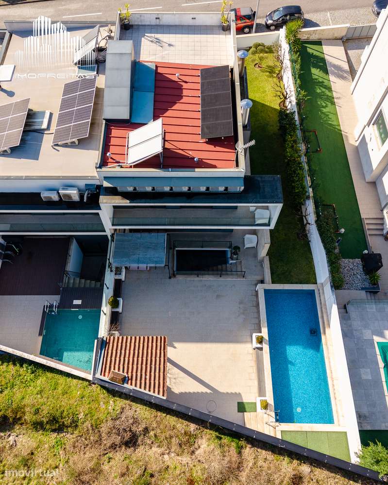 Moradia T4 de Luxo com Piscina numa das Melhores Zonas de Braga!-36