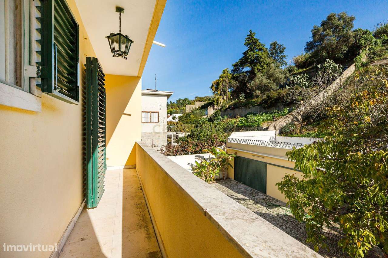 Charmosa Moradia em Alvalade para venda-16