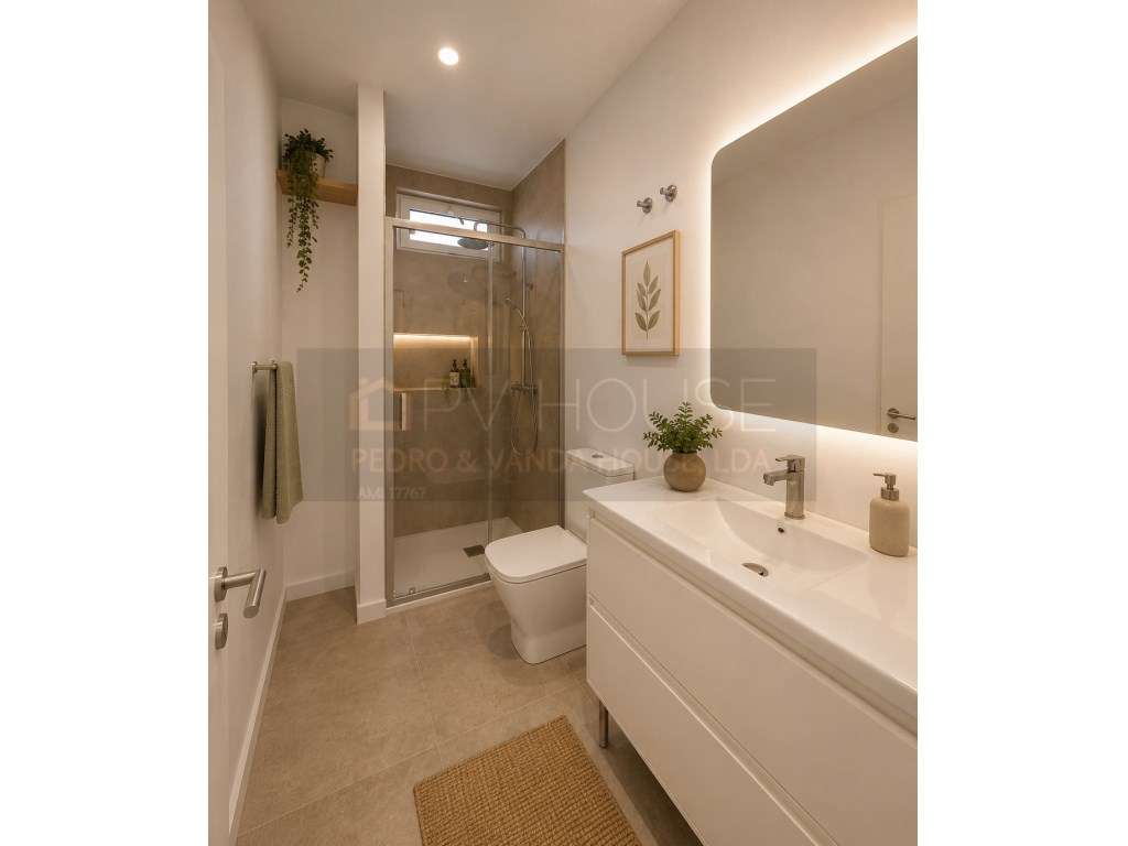 T4 Totalmente Remodelado com Suite e Cozinha Equipada | Rio de Mouro-16