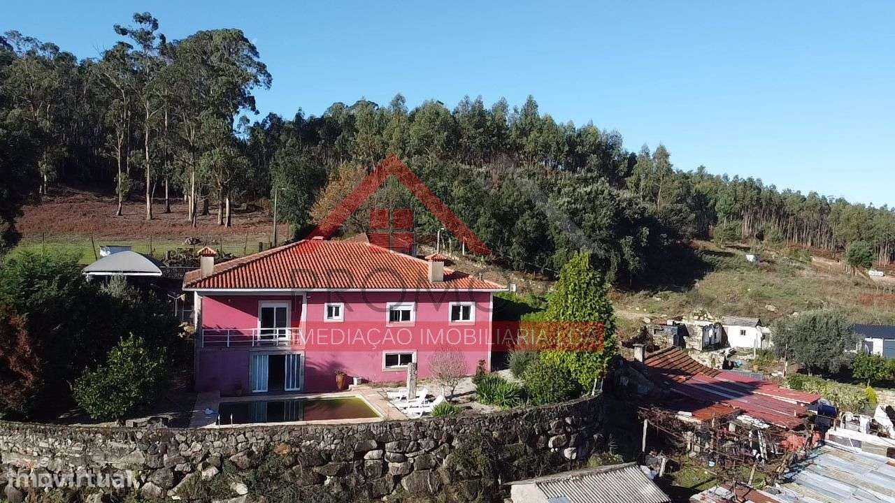 Moradia T3 Lamelas | Santo Tirso - Grande imagem: 1/40