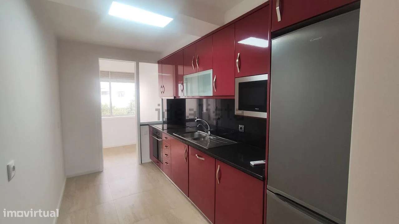 Arrendamento Penthouse T2, com terraço, no Bonfim - Grande imagem: 5/10