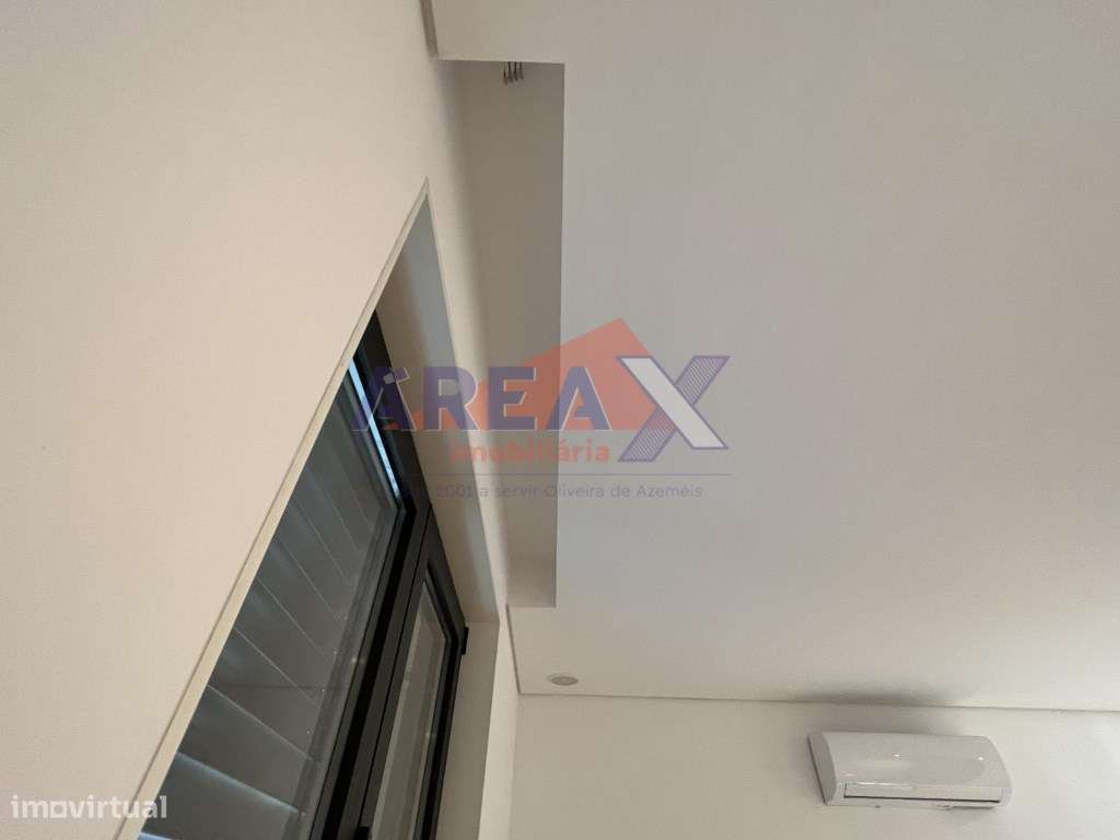 Exclusivo e diferenciador! T3 no rés do chão, com garagem fechada e...-51