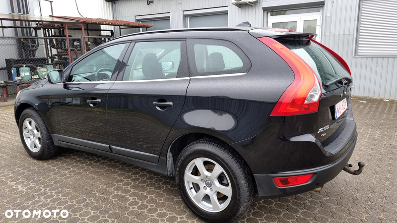 Volvo XC 60 D3 Momentum - 8