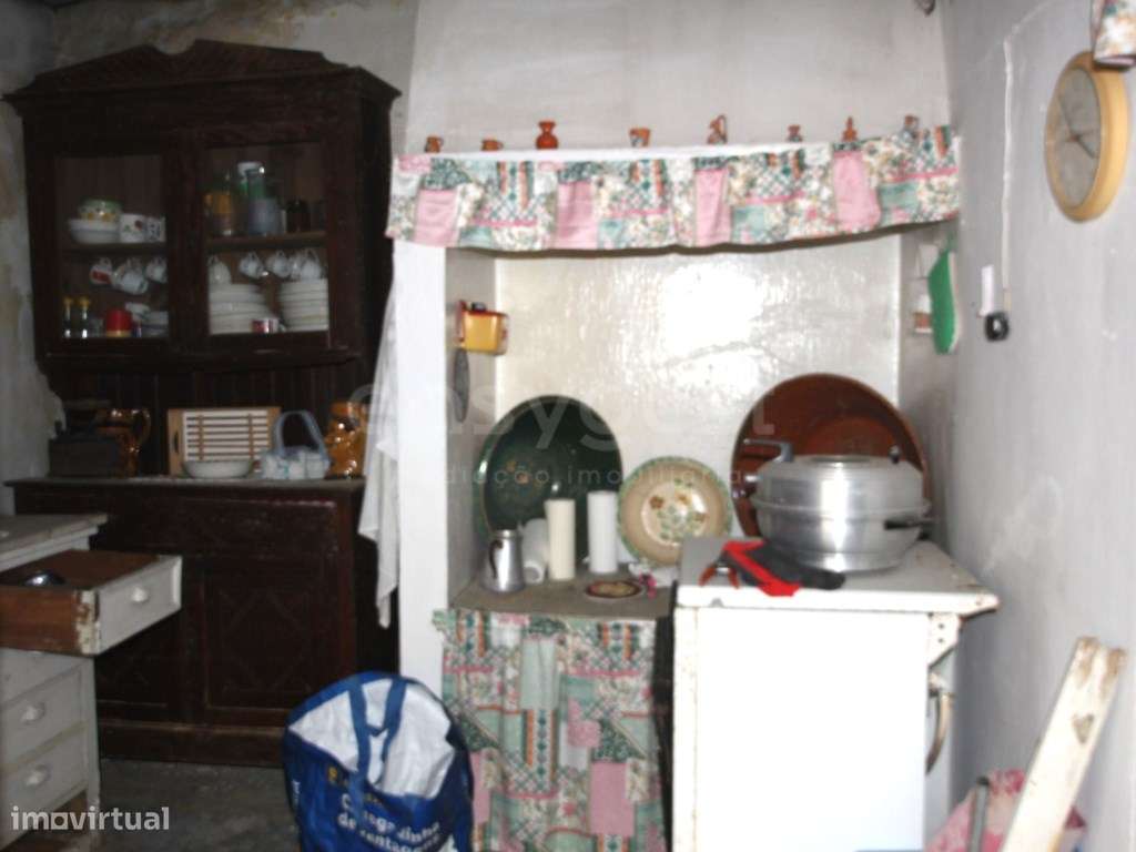 2 Casas de aldeia T2 + ruina + com terreno em Rio Maior - Grande imagem: 2/12