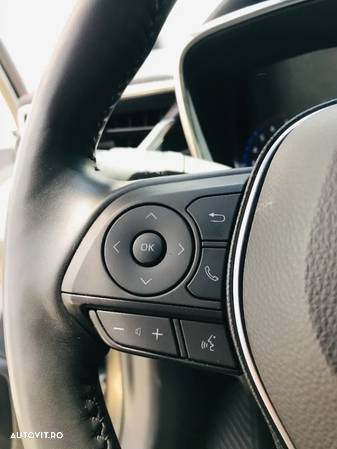 Toyota Corolla 1.8 HSD Exclusive interior Negru - 19