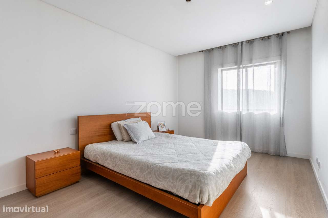 Apartamento T3 Remodelado Centro de Vila Verde-13