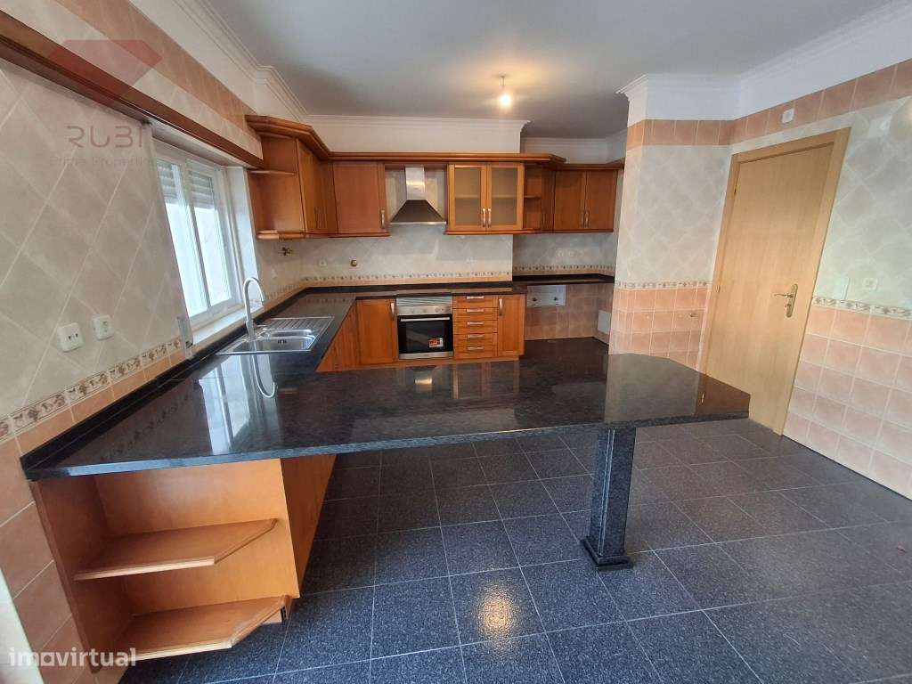 Moradia T4 à venda na Cotovia - Sesimbra-17