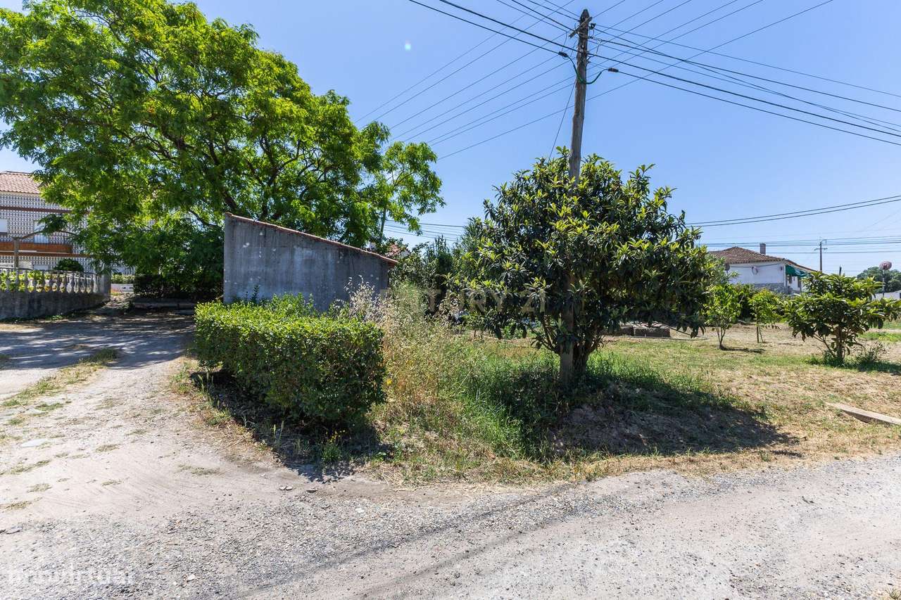 Terreno Urbano com 1.930m² em Coina-9