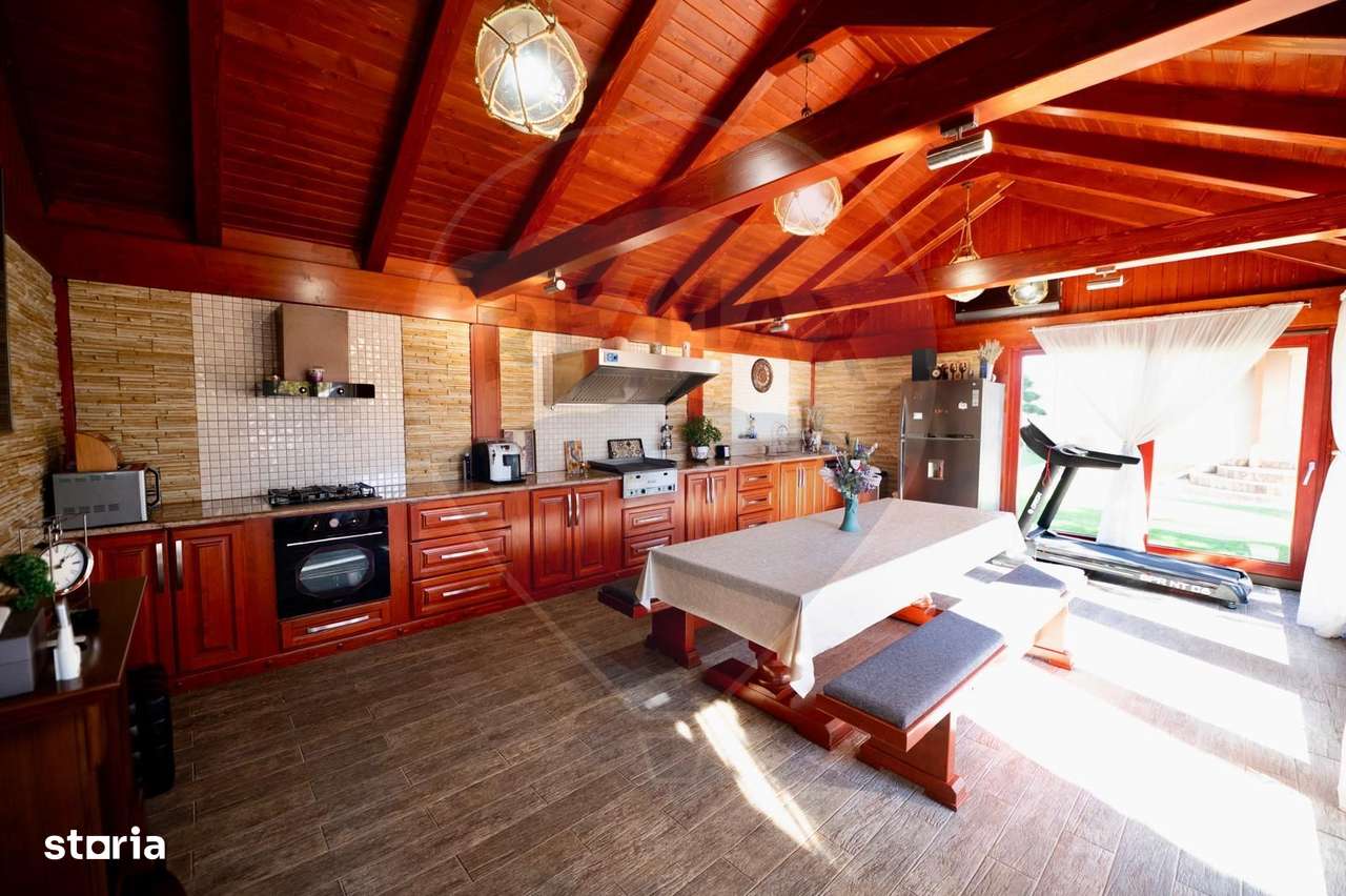 Casă / Vilă cu 5 camere de vânzare cu teren 2687mp in Madaras-13