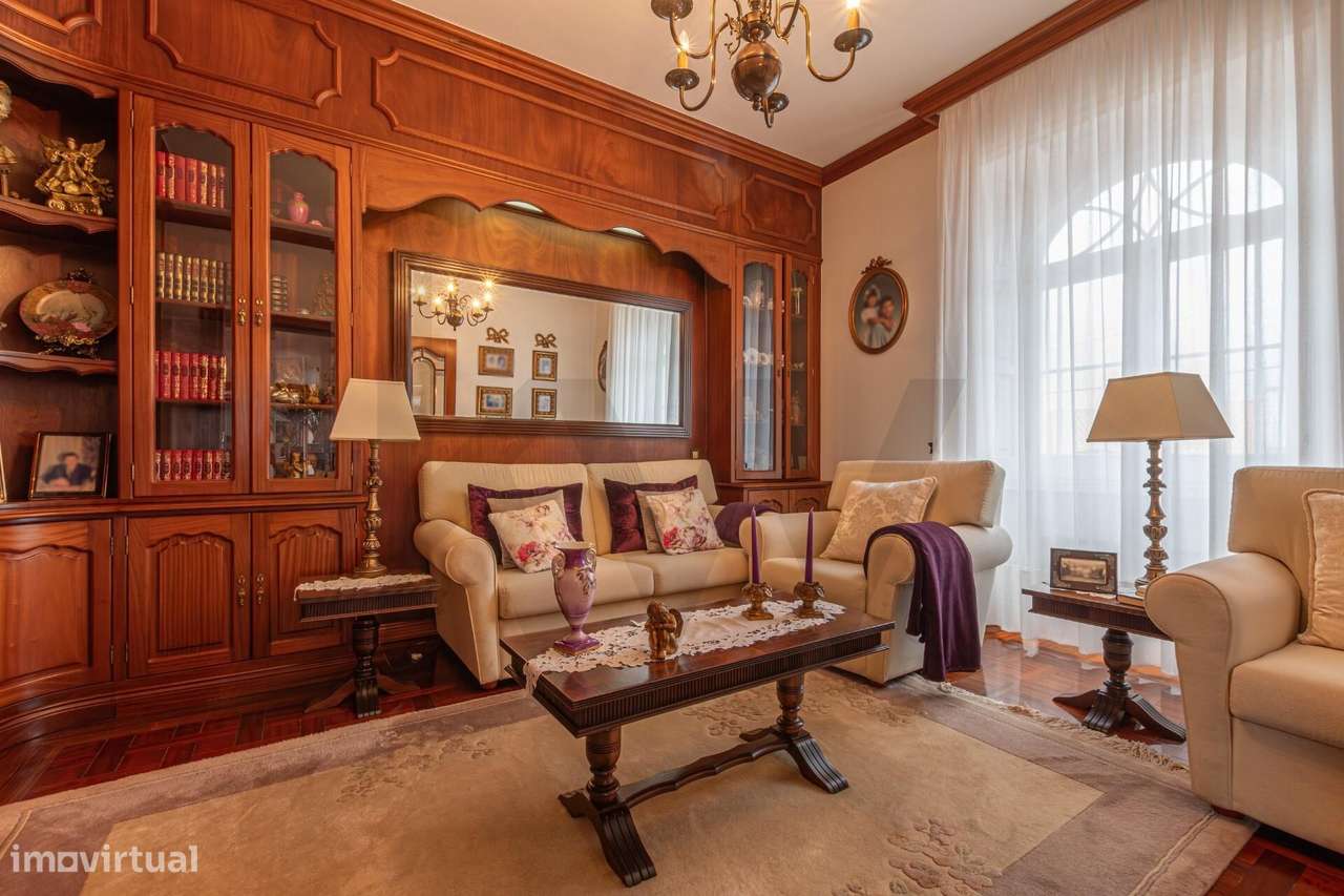 Moradia T4 de prestígio no Bairro Alcindo Alves - Grande imagem: 5/55