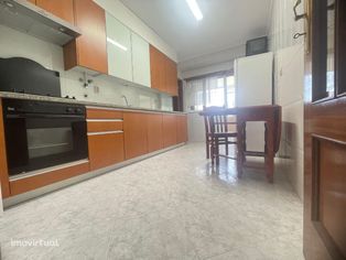 Apartamento T2 totalmente mobilado e equipado