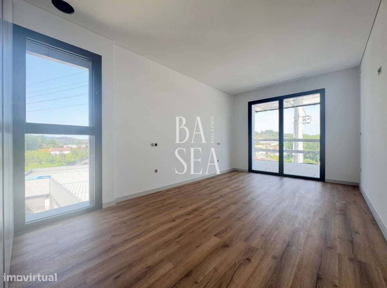 Apartamento T3 condomínio fechado  terraço em Celeiros Braga-15