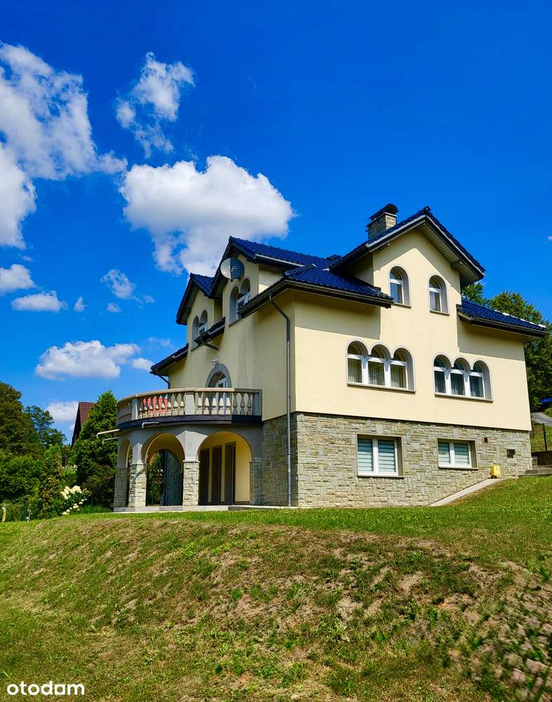 Willa z kamiennym widokowym tarasem pod lasem i blisko rzeki BRENNA-0