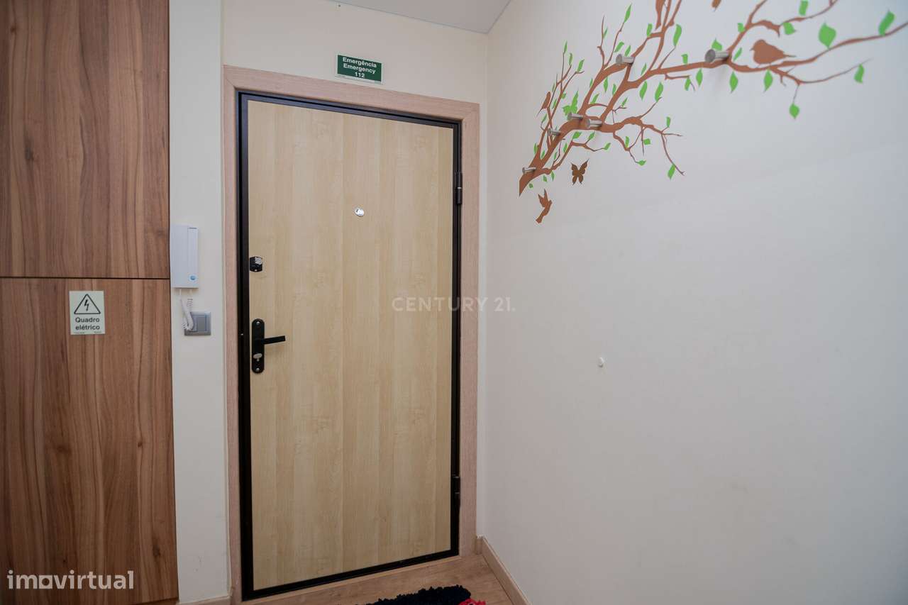 NÃO PERCA ESTA GRANDE OPORTUNIDADE! APARTAMENTO T2 ESPAÇOSO E COMPLETA - Grande imagem: 5/34