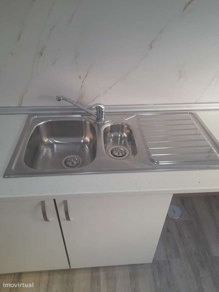 T2 como novo 1º andar Barreiro perto do Tribunal - Grande imagem: 4/18