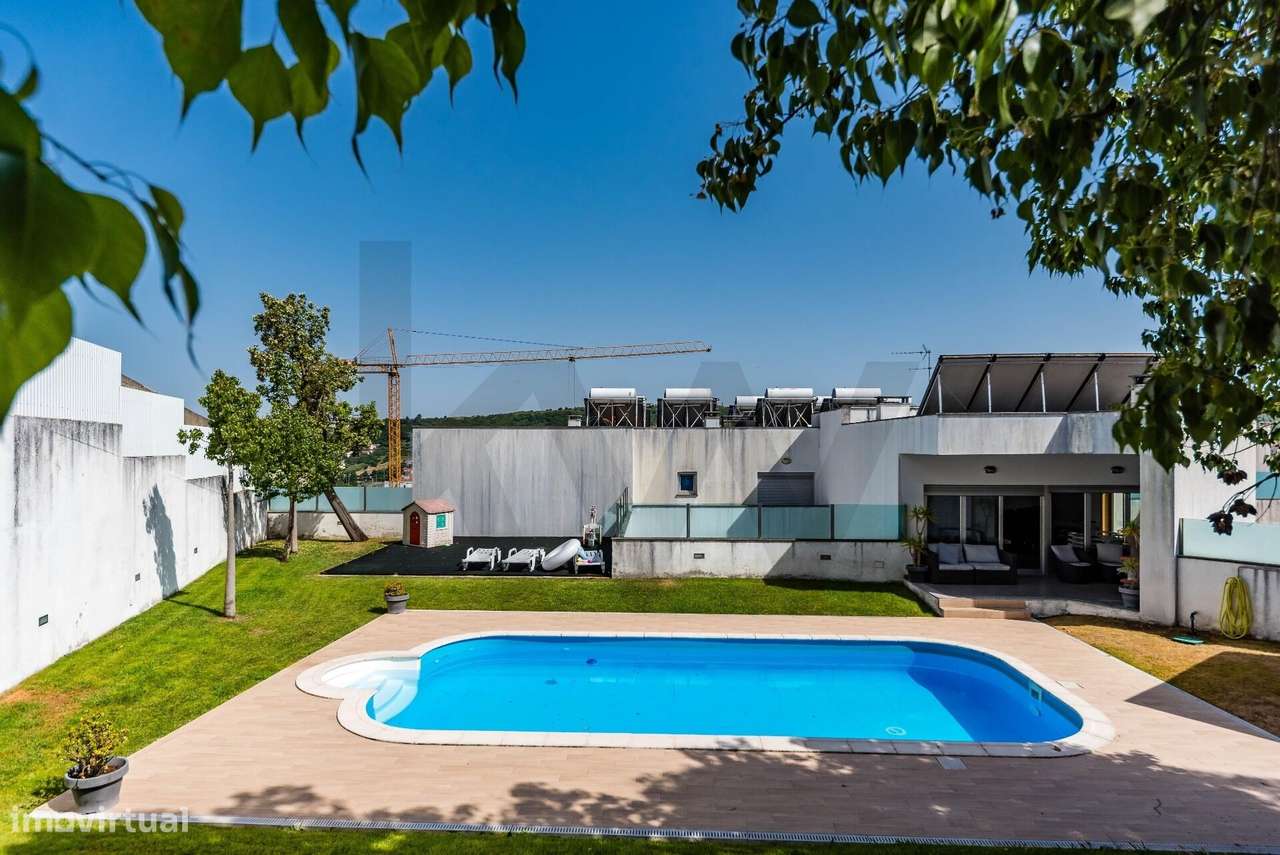 Apart T3 -  Condomínio fechado - Varandas - Piscina - Box para 3 viatu-48