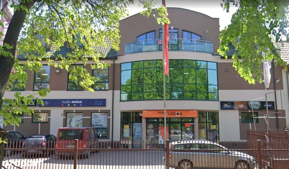 Dochodowy obiekt handlowy na sprzedaż-0