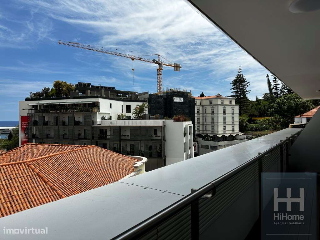 Apartamento T4 mobilado no Edificio Funchal Centrum-13