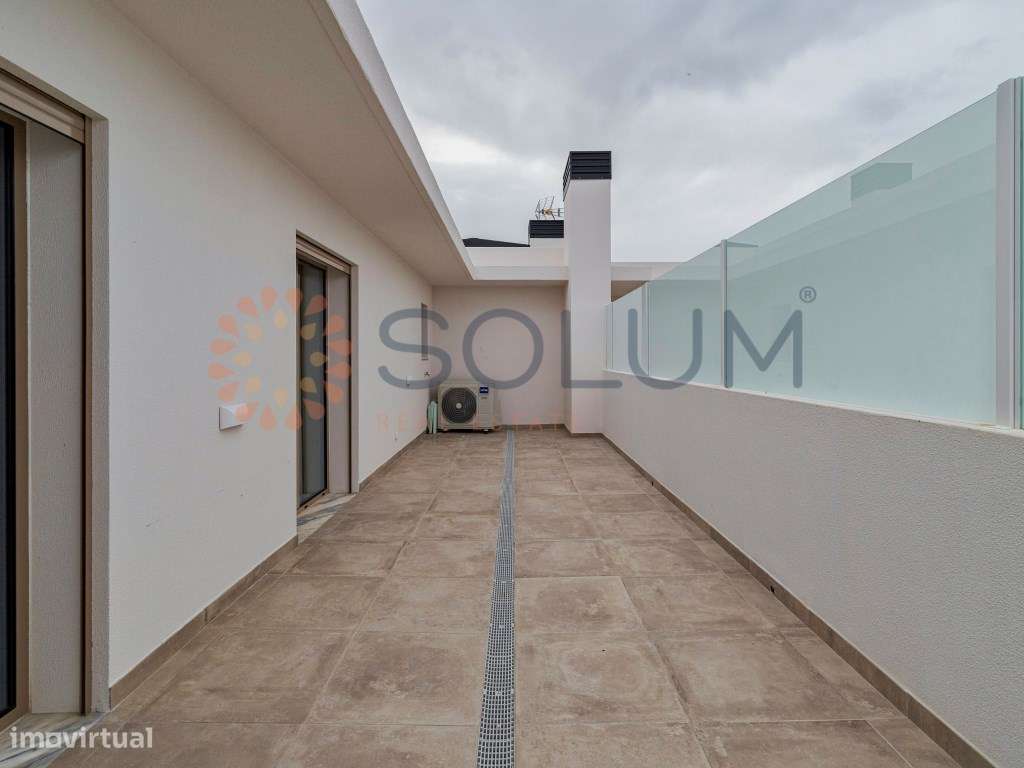 Duplex T3+1 novo com 2 Terraços - Montijo-14