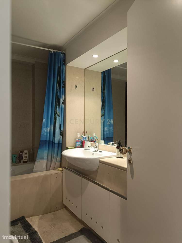 Apartamento T3 moderno junto ao Parque das Conchas-11