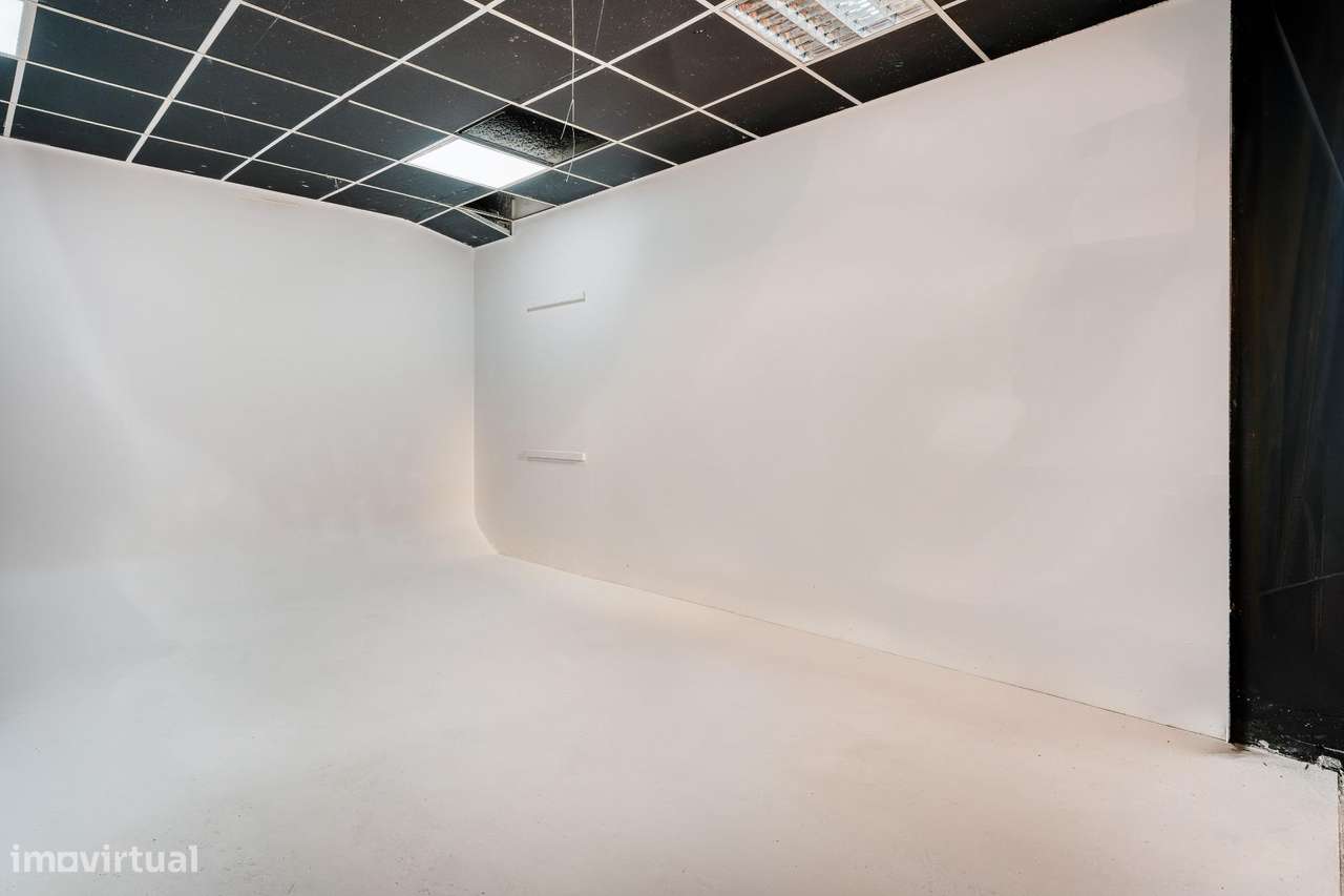 Escritório em Open Space com 102 m2 em Complexo Empresarial | Sintra - Grande imagem: 4/15