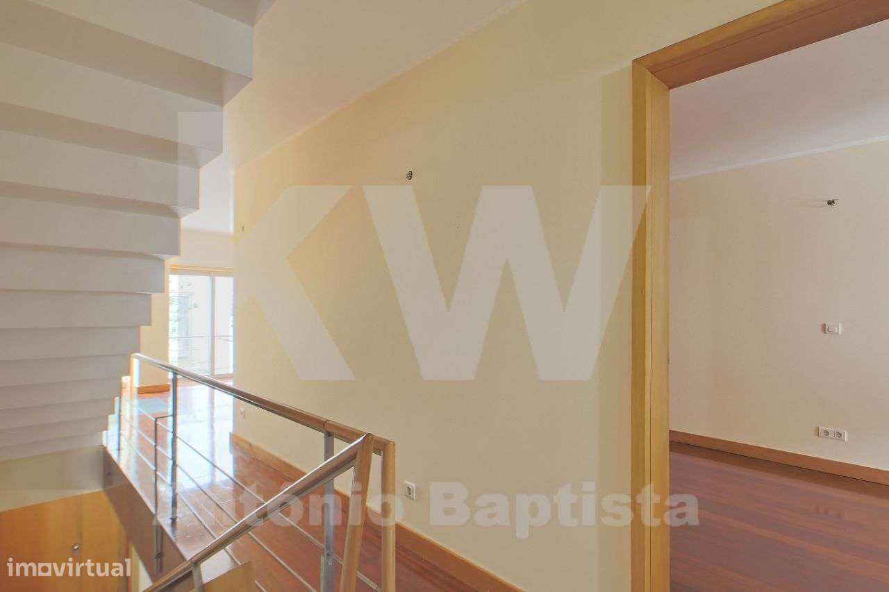 Moradia T3+1 no Bairro da Beira Mar, centro Aveiro-10