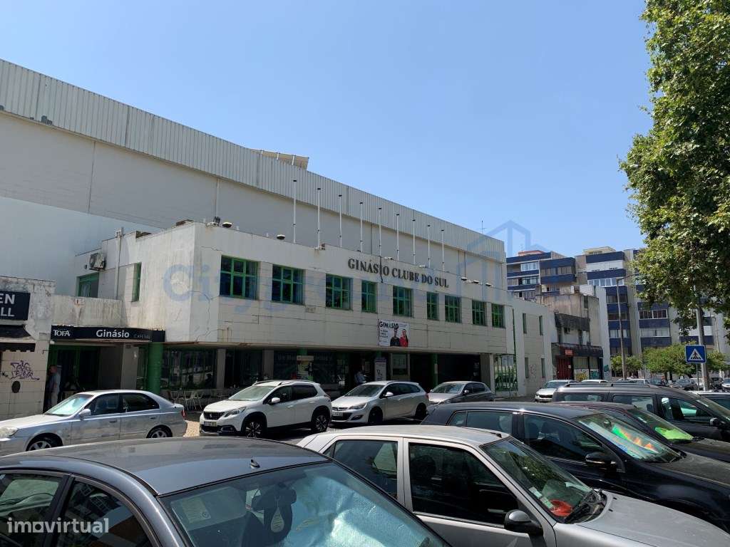 Prédio para rendimento na Cova da Piedade, Almada-12