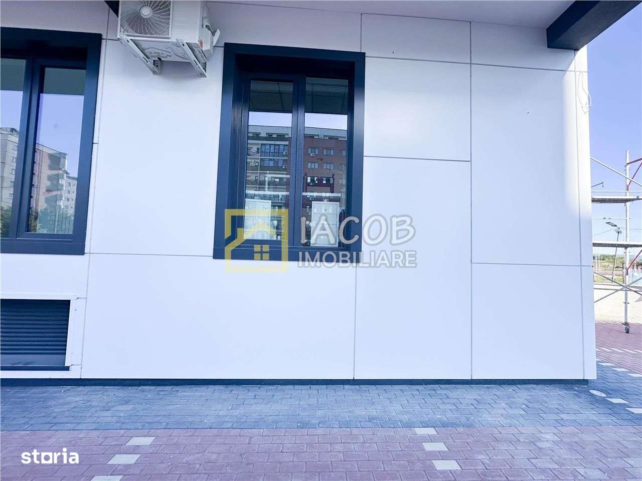 Spatiu Comercial Nou de Inchiriat, Arena Residence, Bacau Ideal pentru - Imagine principală: 2/10
