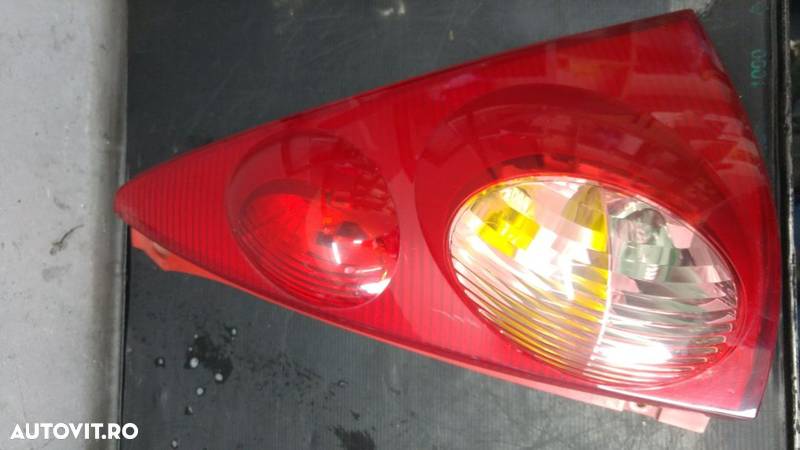 Stop lampa dreapta peugeot 107 81550-0h040 - 3