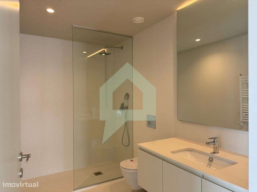 Apartamento T4 com vistas únicas em Barcelinhos, Barcelos.-25