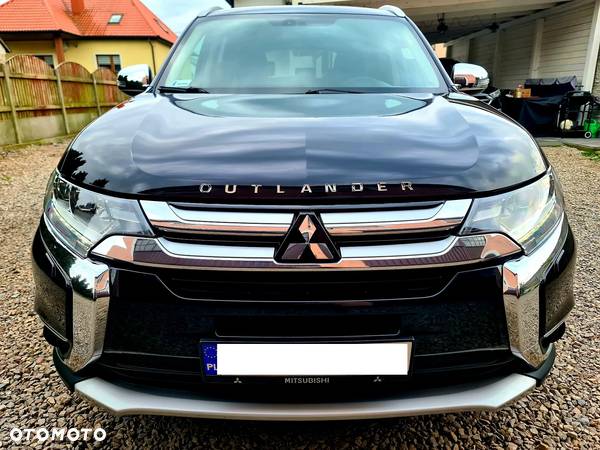 Mitsubishi Outlander 2.0 Intense 4WD CVT - 17