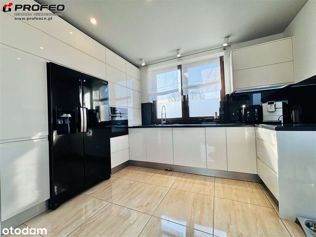 Wysoki standard i lokalizacja to wizytówka domu!-13