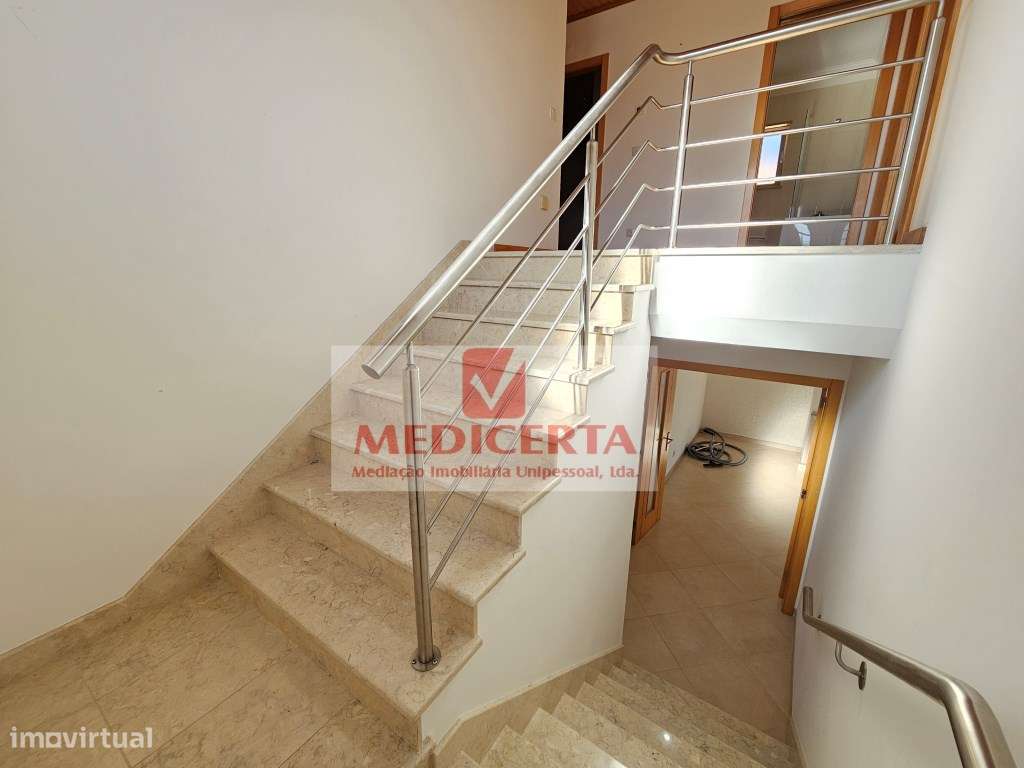 Algueirão - Moradia/Isolada T5 + Logradouro 350m² + Garagem-17
