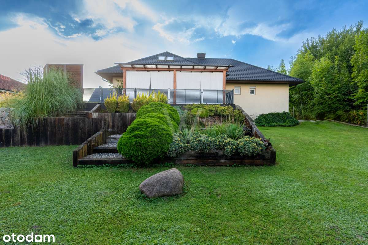 Komfortowy dom parterowy z pięknym ogrodem-15