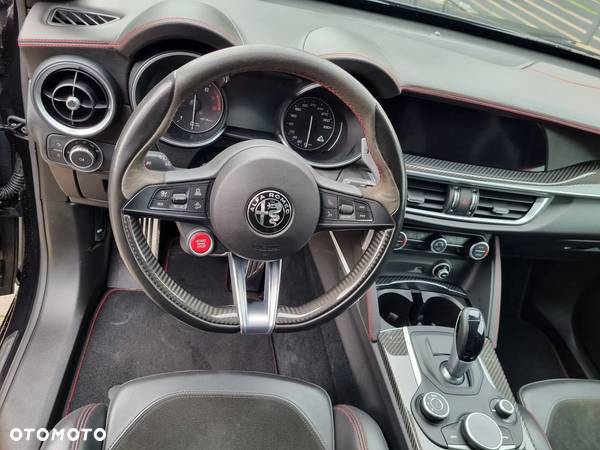 Alfa Romeo Stelvio 2.9 V6 Bi-Turbo Quadrifoglio Q4 - 9