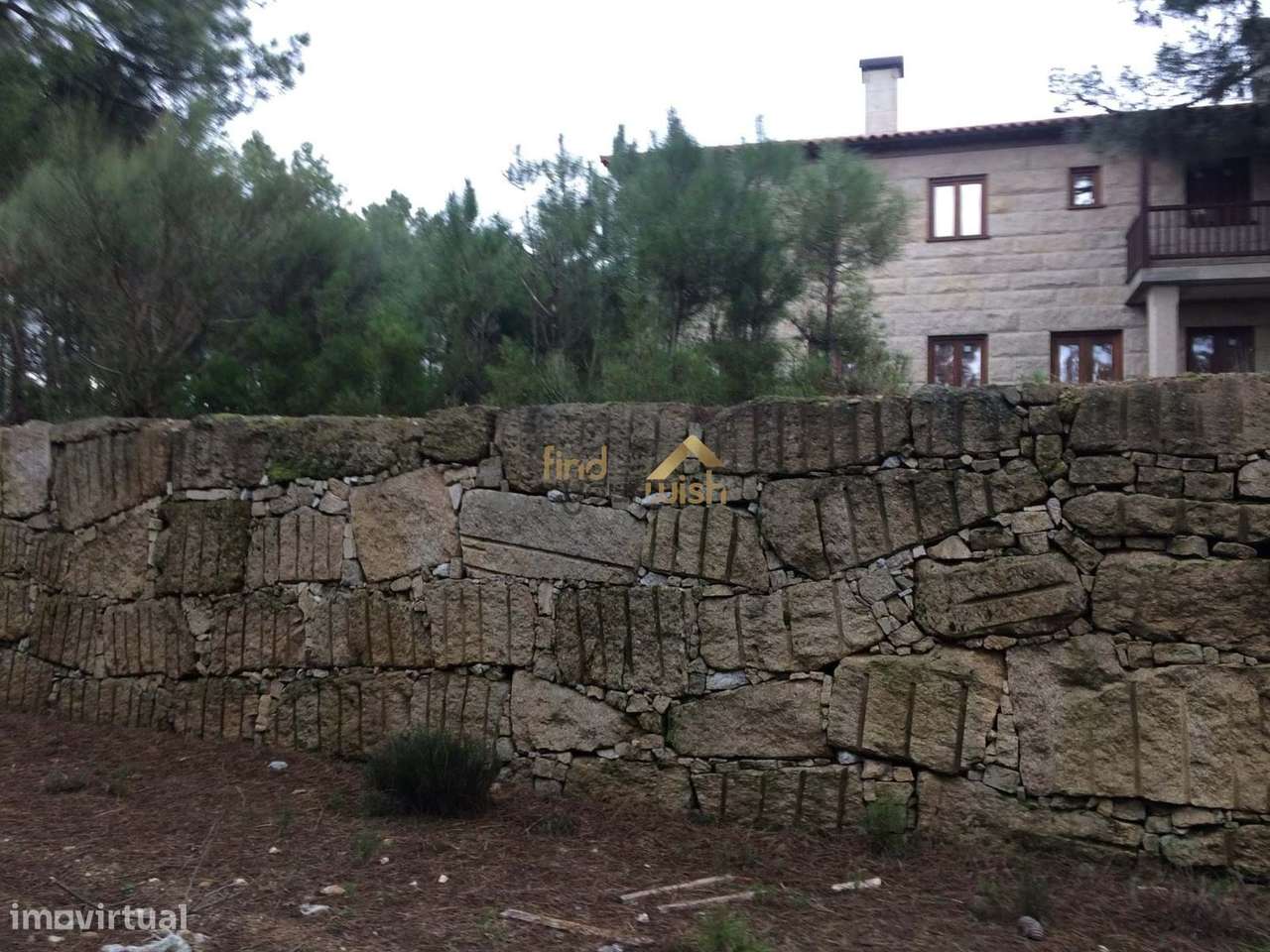 Espetacular moradia T9 de traça tradicional, com dois pisos, no coraçã-27