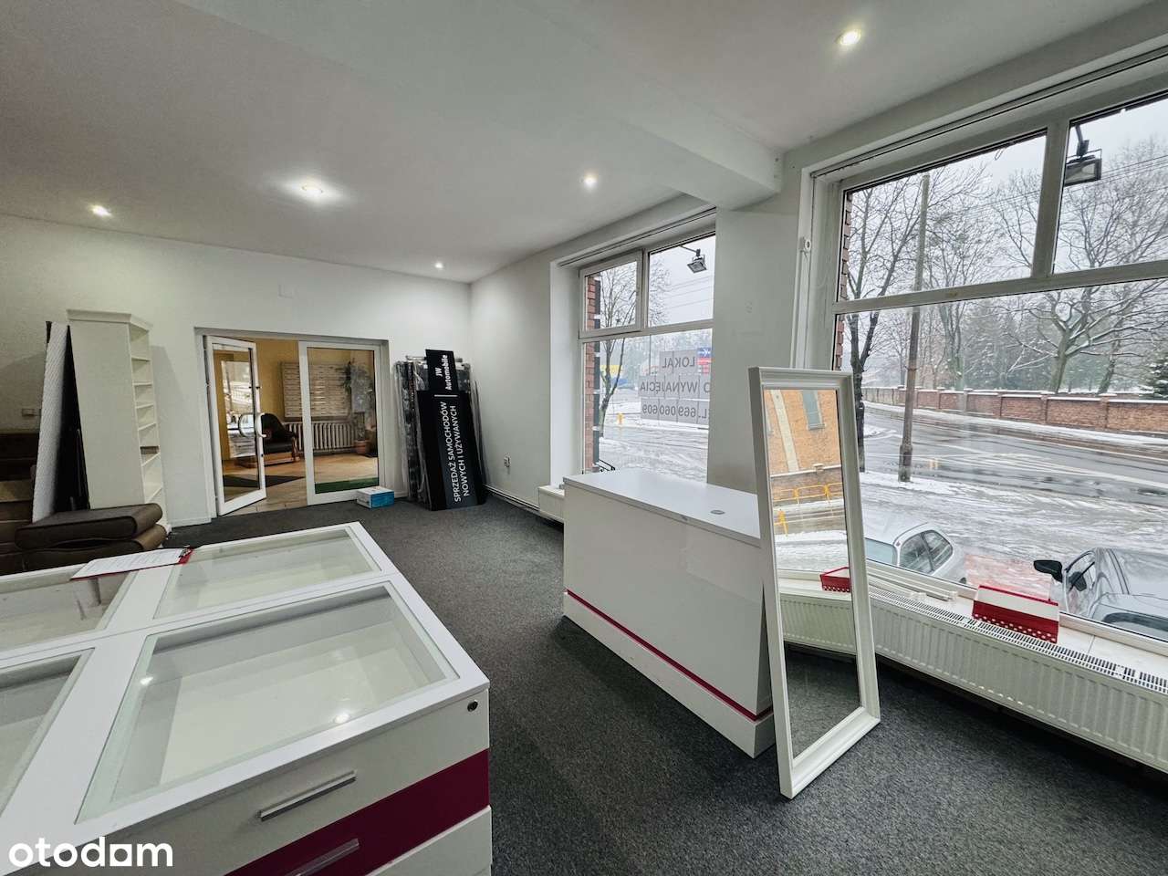 Lokal handlowy na osiedlu/na usługi/sklep,parking przed budynkiem - Pełny obrazek: 5/14