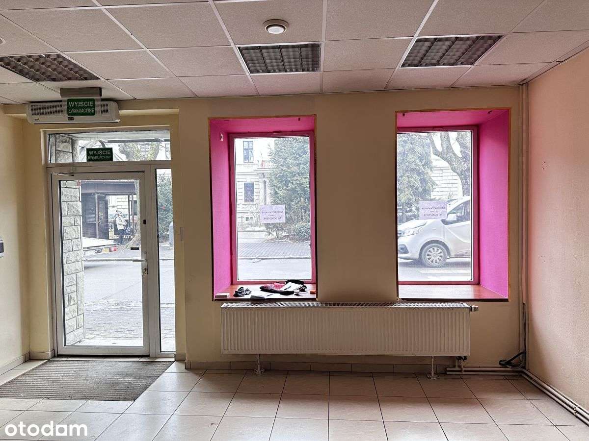 Lokal w centrum Żywca sprzedam-0